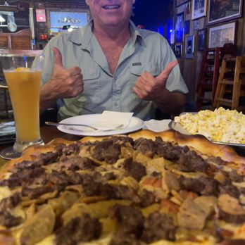 Scheme Restaurant Bar - The Dream pizza - Pizza Near Me - Salina, Kansas