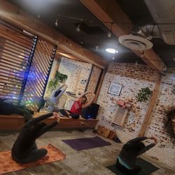 Align Wellness - Pop up class at Corridor Flow