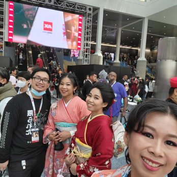 Kachou Kimono - With my siblings at Anime Expo '22 - Clothing Rental Near Me - Tujunga, California Kachou Kimono - With my siblings at Anime Expo '22 - Clothing Rental Near Me - Tujunga, California