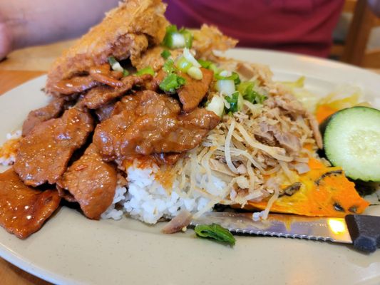 Com Tam Thuan Kieu by null