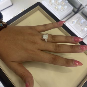 Sid & Fontan Jewelers - Jewelry Near Me - Pembroke Pines, Florida