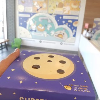 Supermoon Japanese Style Cheesecakes - I might moon the server, watch out - Desserts Near Me - Mississauga, Ontario