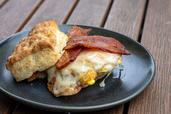 Serious Pie Totem Lake by null