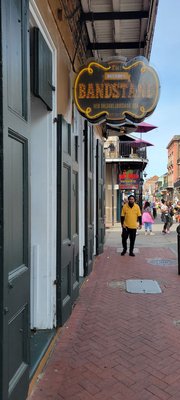 Bourbon Bandstand by null