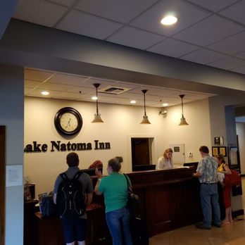 Lake Natoma Inn - Registration - Hotels Near Me - Folsom, California