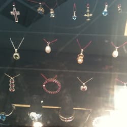 The Neigborhood Jeweler - Ehh...