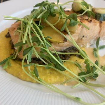 Napa Valley Wine Train - Salmon main course - New American Near Me - Napa, California