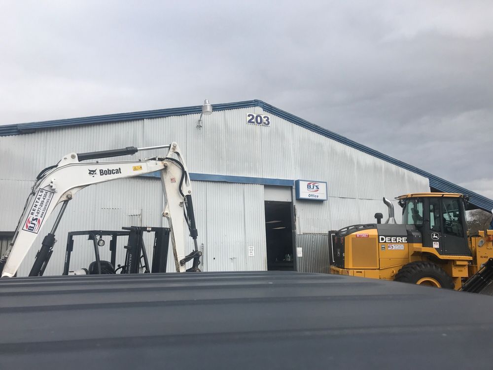 SUNBELT RENTALS Machine & Tool Rental 203 S Rancho Santa Fe Rd