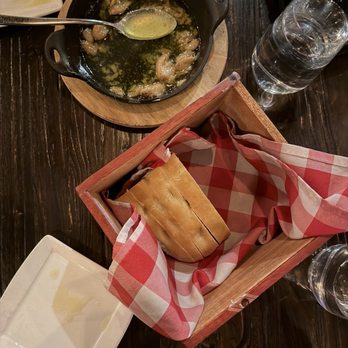 Garbarinos - Bread & Sizzling Garlic - Italian Near Me - East Liberty, Pennsylvania