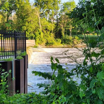 Village Park - Parks Near Me - Thiensville, Wisconsin Village Park - Parks Near Me - Thiensville, Wisconsin