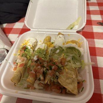 Rolberto's Mexican Food - a salad in a styrofoam container - Mexican Near Me - Twin Falls, Idaho Rolberto's Mexican Food - a salad in a styrofoam container - Mexican Near Me - Twin Falls, Idaho