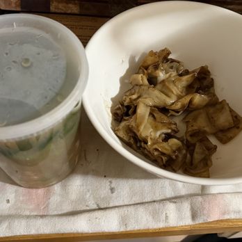 Elephant Thai Cuisine - Rad N7. Rahd Nah We get a large portion of the broth, some chicken. And a small container of noodles. - Thai Near Me - Vallejo, California