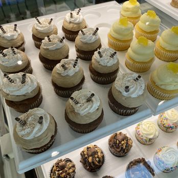 GiGi's Cupcakes - Pumpkin Cold Brew and Lemon Dream - Cupcakes Near Me - Opelika, Alabama