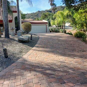 San Diego Pavers - Another area of our large driveway. - Masonry/Concrete Near Me - San Marcos, California San Diego Pavers - Another area of our large driveway. - Masonry/Concrete Near Me - San Marcos, California