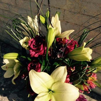 Mindi's Floral - Floral Designers Near Me Mindi's Floral - Floral Designers Near Me