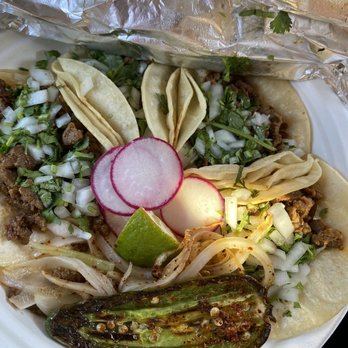 Mom’s Tacos - Some slapping 's - Tacos Near Me - Buckley, Washington