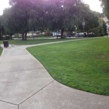 Louis Francis Park - Parks Near Me - Pinole, California