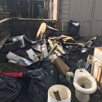 AAA Budget Moving, Hauling & Demolition - Before - Junk Removal & Hauling Near Me - Kent, Washington AAA Budget Moving, Hauling & Demolition - Before - Junk Removal & Hauling Near Me - Kent, Washington