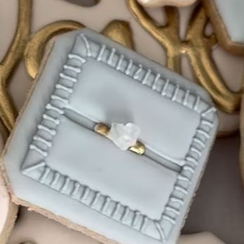 Cake - Gourmet Sugar Service - Ring cookie - Desserts Near Me Cake - Gourmet Sugar Service - Ring cookie - Desserts Near Me