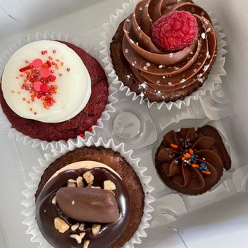 Cupprimo - Red velvet, chocolate raspberry, heath bliss and a Mini Double Chocolate Cupcake - Coffee & Tea Near Me - Austin, Texas