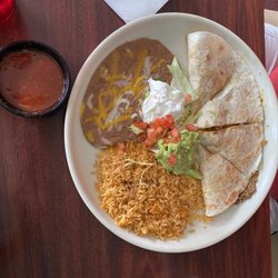Ay Jalisco Mexican Restaurant - Beef quesadilla combination plate