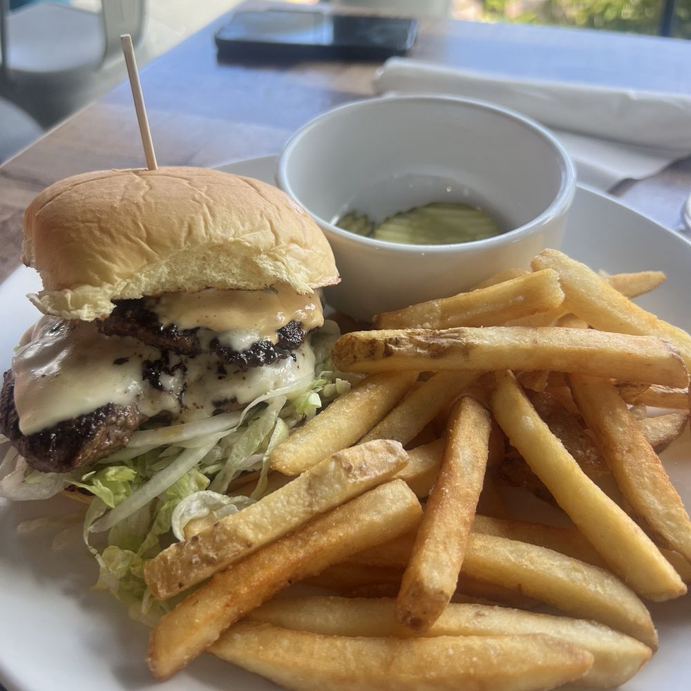 Waterfront Social - Cheeseburger - Bars Near Me - Crystal River, Florida Waterfront Social - Cheeseburger - Bars Near Me - Crystal River, Florida