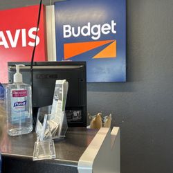 Budget Rent A Car - Front desk
