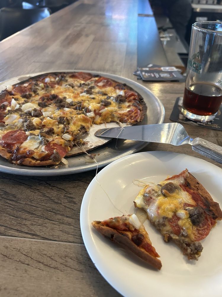 Paddy Mac's Pub & Grill Logo