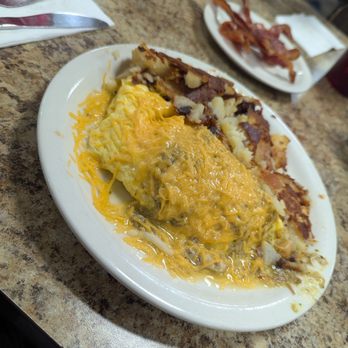 Carolyn's Cafe - Chilli Verde omelette with home potatoes! Delicious - Breakfast & Brunch Near Me - Redlands, California