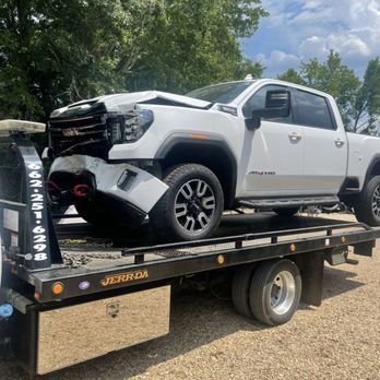 Fender Bender Towing - Wrecked - Towing Near Me Fender Bender Towing - Wrecked - Towing Near Me