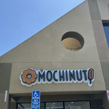 Dulce Mochi - Outside - Donuts Near Me - Sherman Oaks, California