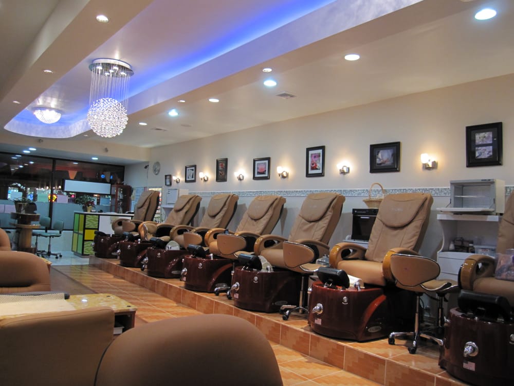 BELLA’S NAIL & SKIN CARE Updated October 2024 10 Photos & 16 Reviews 10404 Metropolitan