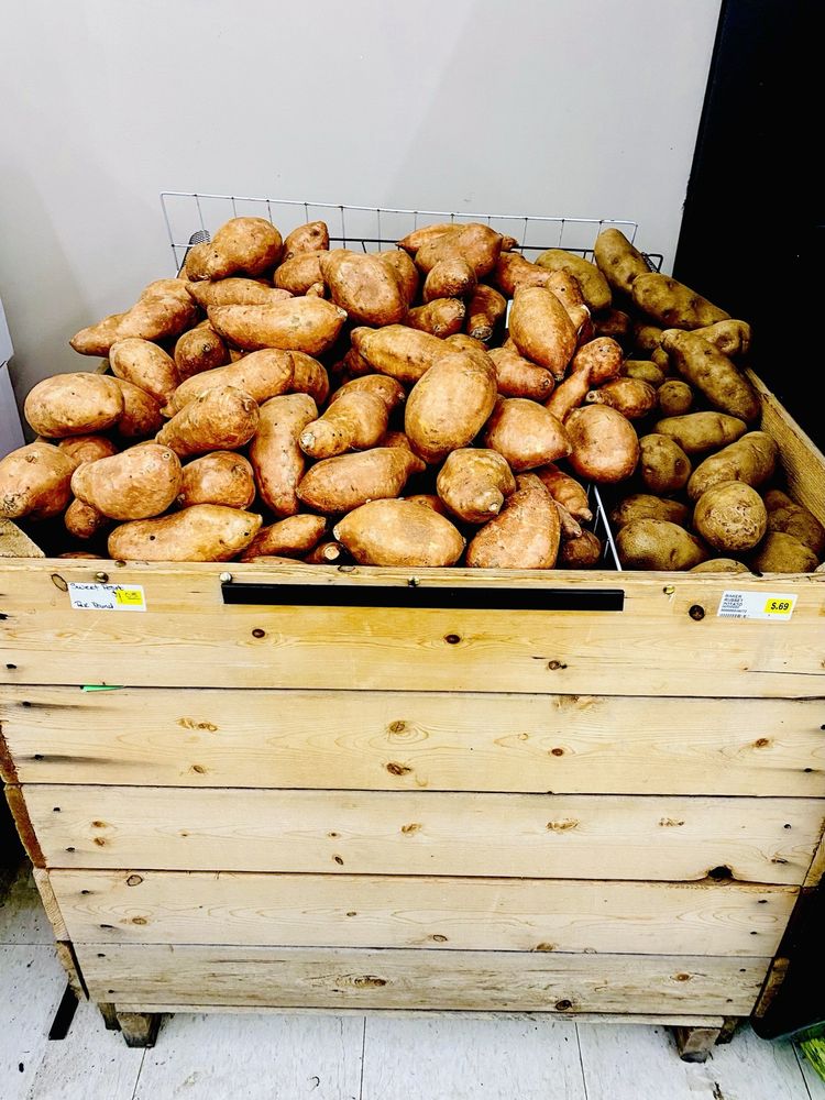 STOP AND SHOP Updated June 2024 101 E Washington St, Hollandale