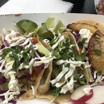 viva la vegan tacos - Papi dulce. Cucu taco. Hula taco with that grilled pineapple  mmmmmm bomb!!!!! - Vegan Near Me - Sun valley, California