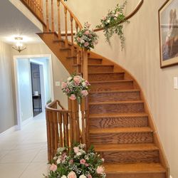 Ivy Leaf Designs - Wedding stair case arrangements