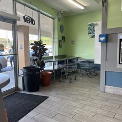 Evans Mill Laundry - Like the entry area