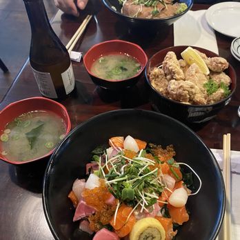 Waraku - Bara Chirashi Rice Bowl and Chicken Karaage - Izakaya Near Me - Torrance, California Waraku - Bara Chirashi Rice Bowl and Chicken Karaage - Izakaya Near Me - Torrance, California