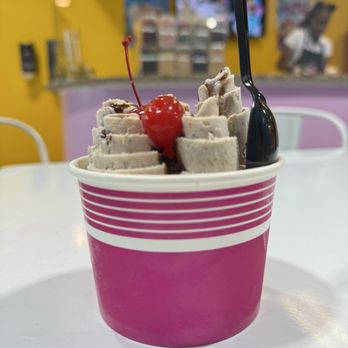 Curly Cream Rolled Ice Cream - Ice Cream & Frozen Yogurt Near Me - Destin, Florida Curly Cream Rolled Ice Cream - Ice Cream & Frozen Yogurt Near Me - Destin, Florida