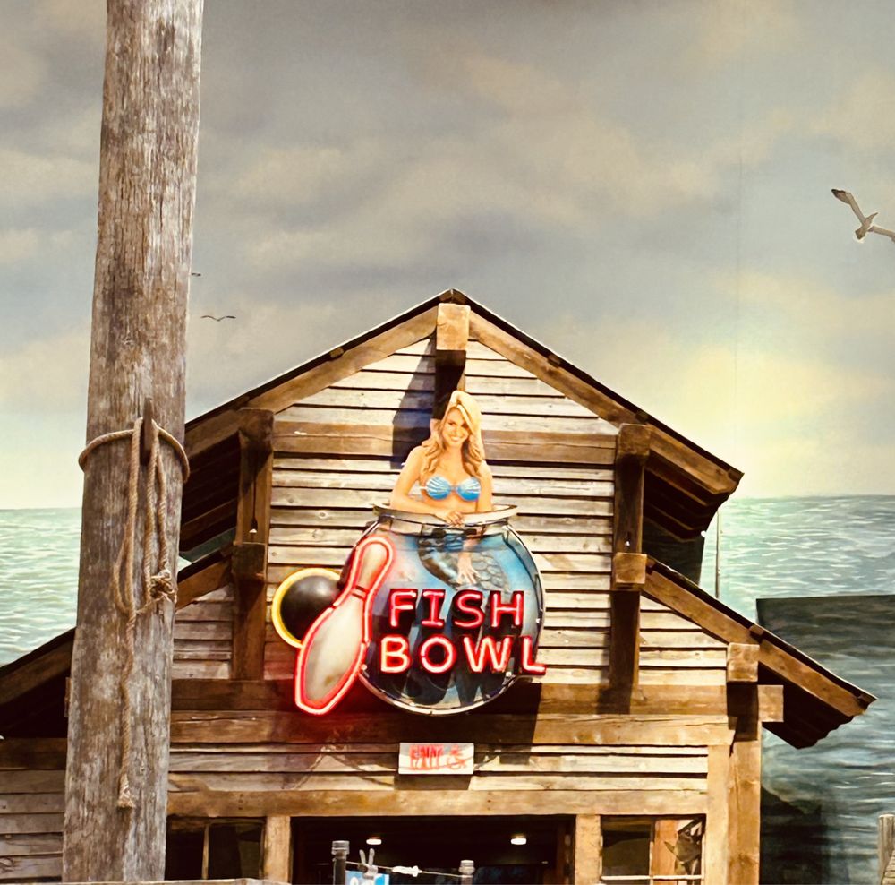 Uncle Buck's Fish Bowl & Grill