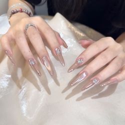 Romantique Nails &Spa