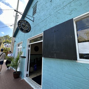 The Cafe Viento - Outside of The Cafe Viento - Waffles Near Me - Key West, Florida The Cafe Viento - Outside of The Cafe Viento - Waffles Near Me - Key West, Florida