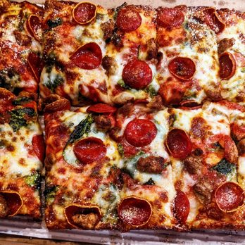 Jet's Pizza - Large Deep Dish - Pizza Near Me - Chicago, Illinois Jet's Pizza - Large Deep Dish - Pizza Near Me - Chicago, Illinois