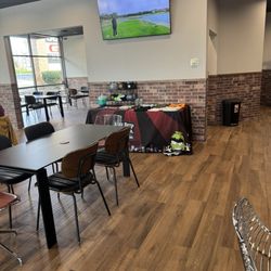 Knee Deep Taphouse & Grill