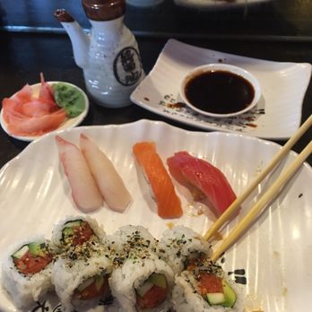 Yoi Tomo - Sushi Combo - tuna, salmon and red snapper nigiri and spicy tuna roll - Japanese Near Me - Boise, Idaho Yoi Tomo - Sushi Combo - tuna, salmon and red snapper nigiri and spicy tuna roll - Japanese Near Me - Boise, Idaho