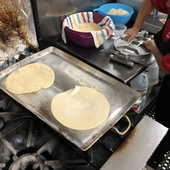 El Nuevo Amanecer Deli - Handmade tortillas made daily(Tortillas hechas a mano cada dia) - Mexican Near Me - Queens, New York El Nuevo Amanecer Deli - Handmade tortillas made daily(Tortillas hechas a mano cada dia) - Mexican Near Me - Queens, New York