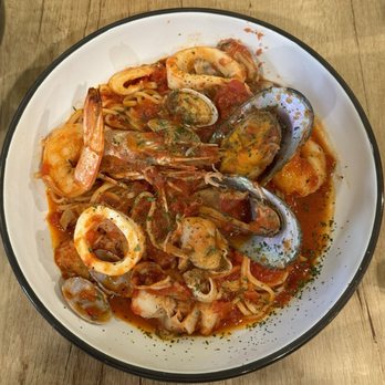 La Casa Mia - Seafood Pescatore Rosso - Italian Near Me - Milpitas, California