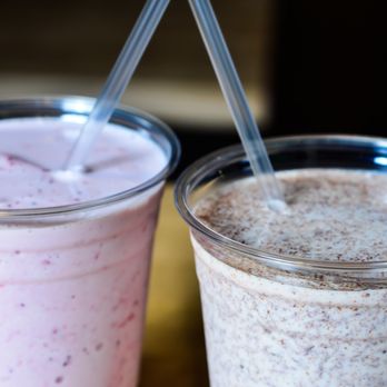 Big Buns - Nutella and Strawberry hand-spun shakes - Burgers Near Me - Arlington, Virginia