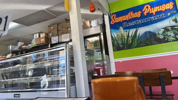 Samantha's Pupusas by null