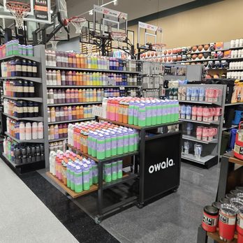 DICK'S Sporting Goods - Sports Wear Near Me - Orlando, Florida DICK'S Sporting Goods - Sports Wear Near Me - Orlando, Florida