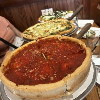 Giordano's - Deep dish pepperoni, spinach artichoke and feta, super veggie - Pizza Near Me - Chicago, Illinois